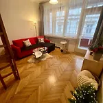 Cozy Private Apartment