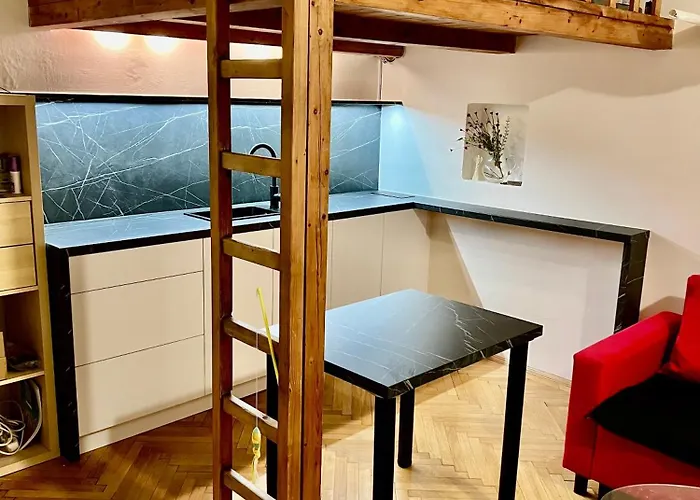 Cozy Private Apartment